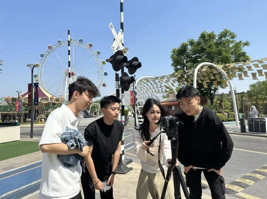 9a7955b4c062876e.png 9a7955b4c062876e.png