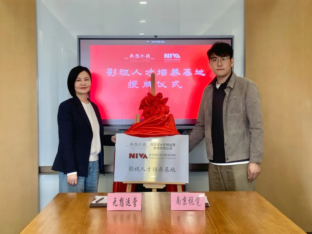 a3e57349e680af8c.jpg a3e57349e680af8c.jpg