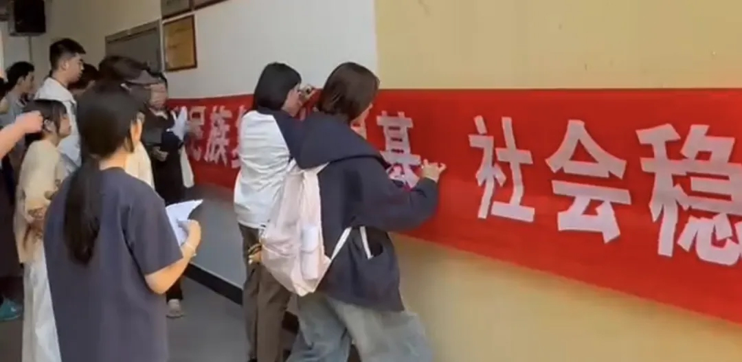 1026cd1e3d811be0.jpg 1026cd1e3d811be0.jpg