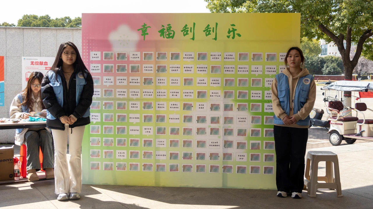 a49c2472b576c4d7.jpg a49c2472b576c4d7.jpg