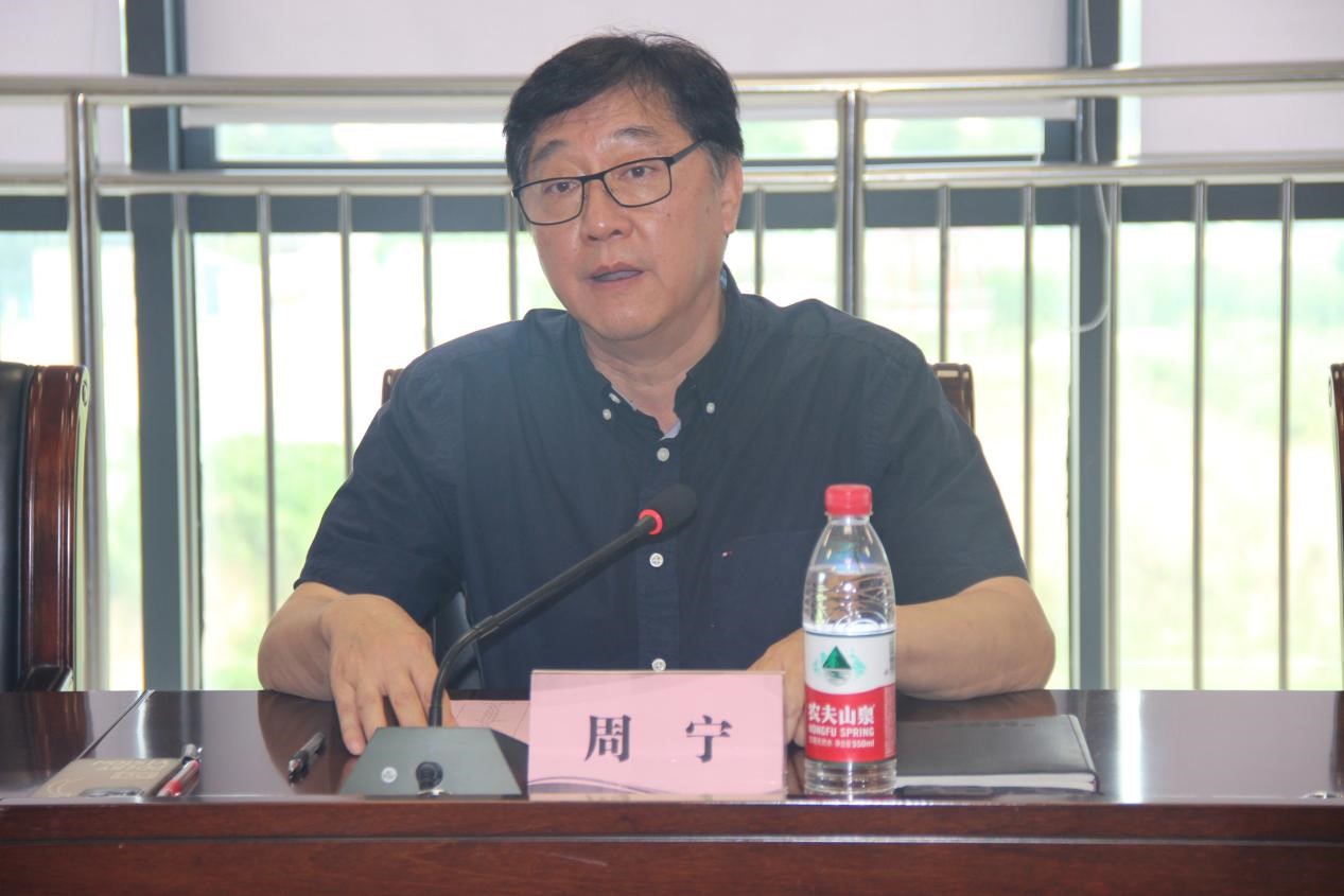 cbe544a0a7c36c0a.jpg cbe544a0a7c36c0a.jpg