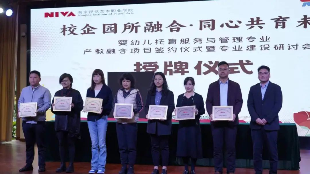 94c449d18c04d337.jpg 94c449d18c04d337.jpg